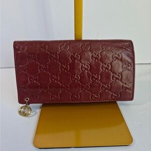 Pre-Owned GUCCI GG Shima Line Wallet Flap Long Leather in Red